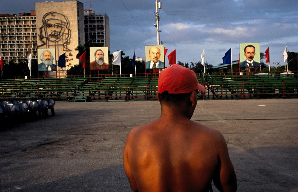 imagenes-de-karl-marx-friedrich-engels-vladimir-lenin-y-jose-marti-en-la-llamada-plaza-de-la-revolucion