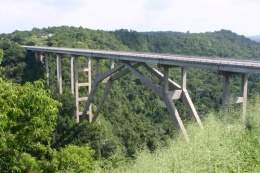 260px-Puente_de_Bacunayagua