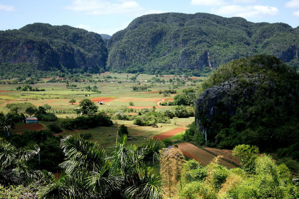 vinales_valley_cuba_landscape