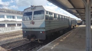 1920px-Santa_Clara_Cuba_diesel_railcar (1)