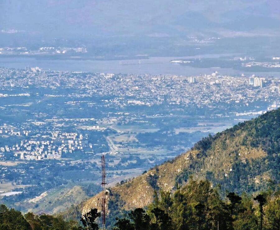 Vistas de los alrededores de Santiago de Cuba donde se establecieron muchos franceses.