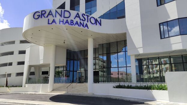 Hotel Grand Aston La Habana, recién construido por Gaesa en el Malecón. (14ymedio)