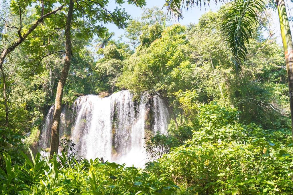 depositphotos_52974671-stock-photo-contryside-waterfalls-in-el-nicho