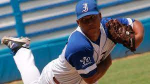 Pitcher Bryian Chi.